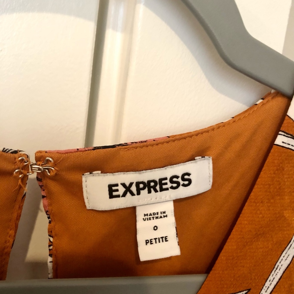 ✨Express Fit and Flare Mini Dress✨ - Picture 5 of 6